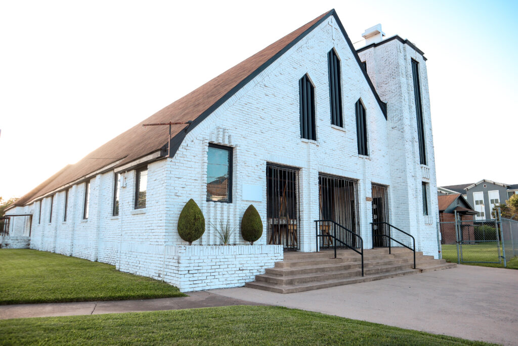 vive church in Lindale Park - Fulton st